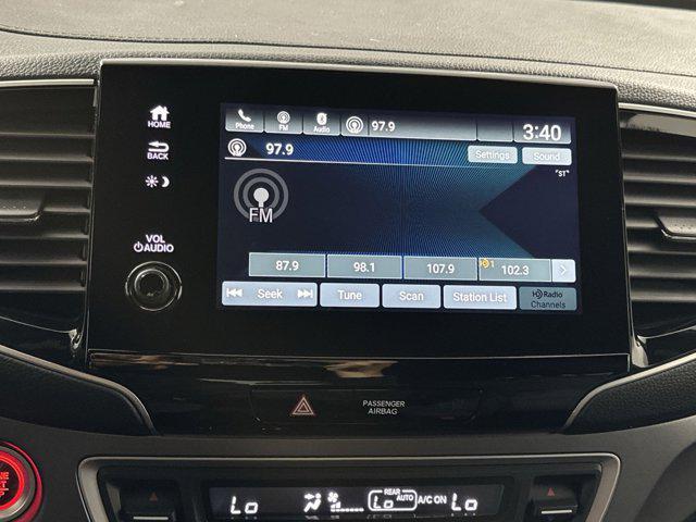 used 2022 Honda Pilot car, priced at $28,000