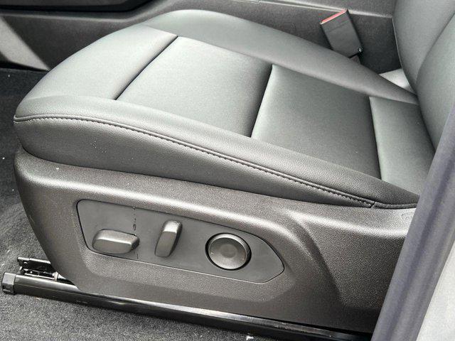 new 2025 GMC Canyon car, priced at $45,777
