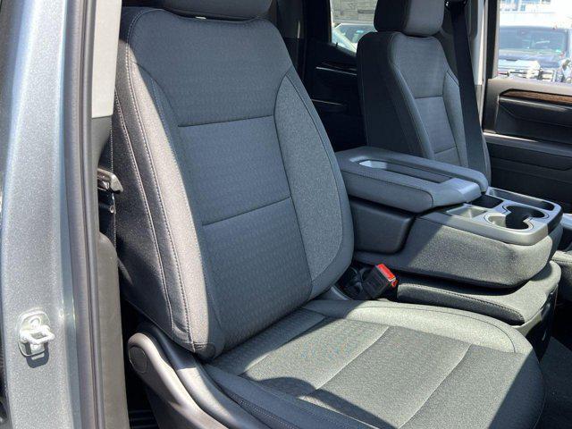 new 2025 GMC Sierra 1500 car, priced at $45,583