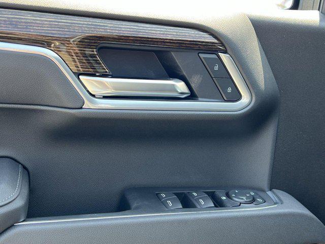 new 2025 GMC Sierra 1500 car, priced at $45,583