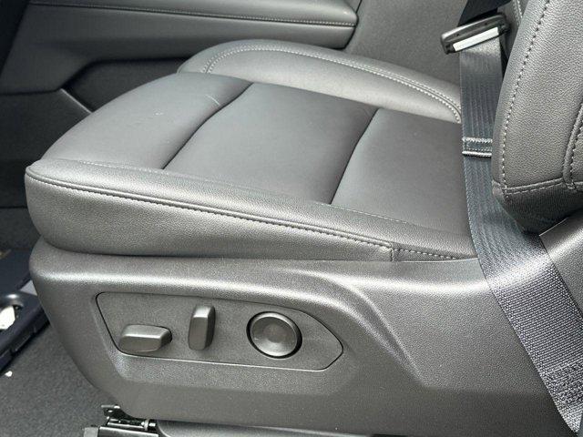 new 2025 Chevrolet Suburban car, priced at $75,380