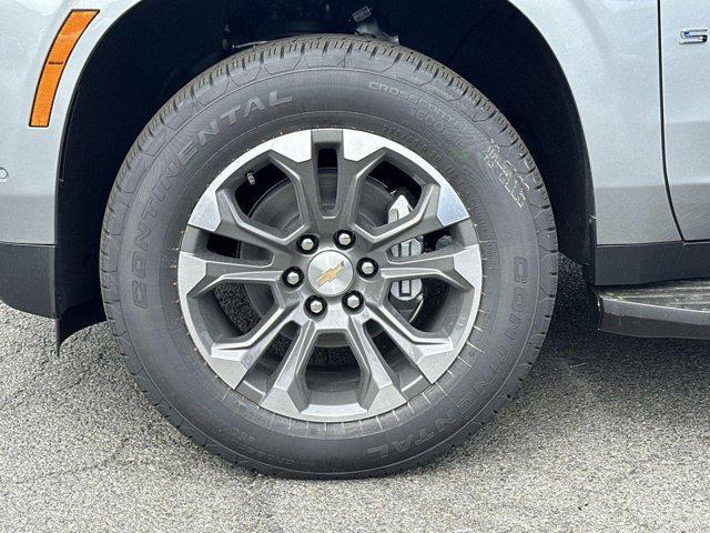 new 2025 Chevrolet Suburban car, priced at $75,380