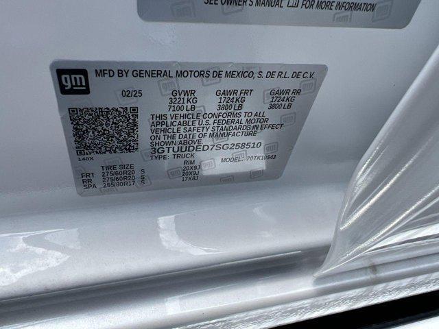 new 2025 GMC Sierra 1500 car, priced at $55,761