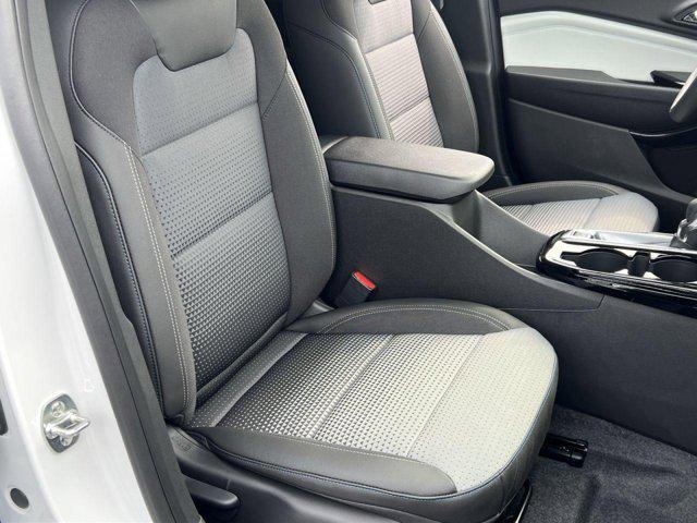 new 2025 Chevrolet Trax car, priced at $22,595