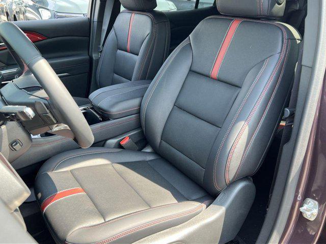 new 2025 Chevrolet Traverse car, priced at $57,701