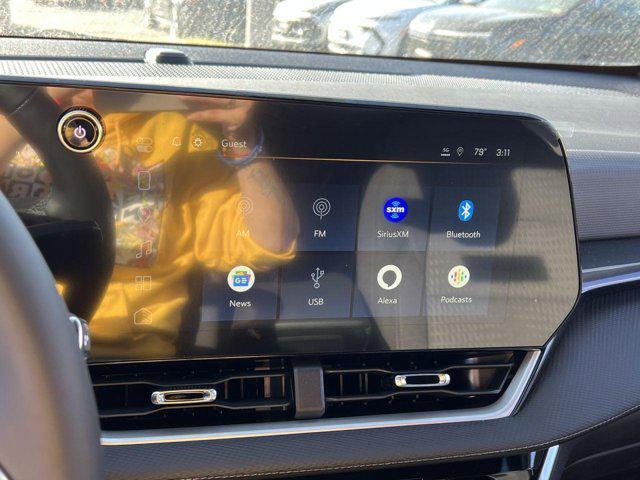 new 2025 Chevrolet Equinox car, priced at $28,112