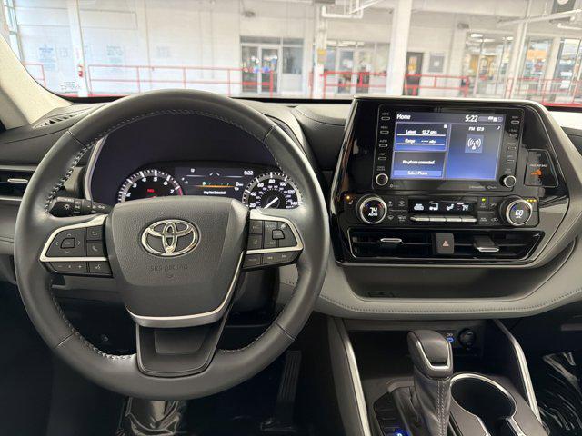 used 2022 Toyota Highlander car, priced at $37,500