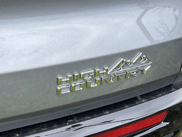 new 2025 Chevrolet Traverse car, priced at $54,295