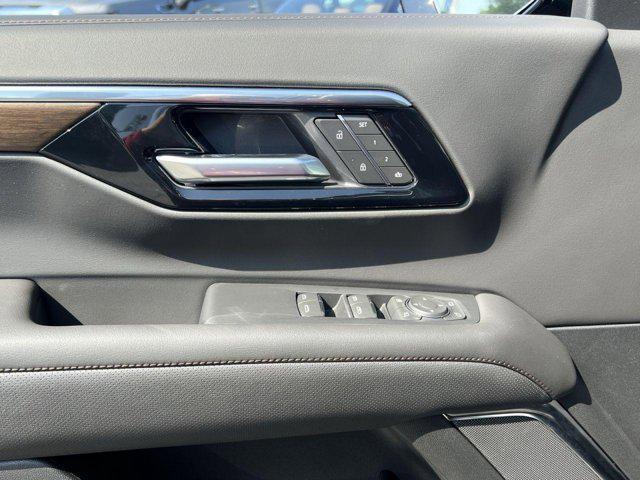 new 2025 Chevrolet Suburban car, priced at $91,990