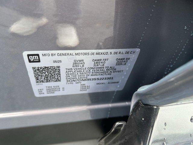 new 2025 Chevrolet Equinox EV car, priced at $46,890