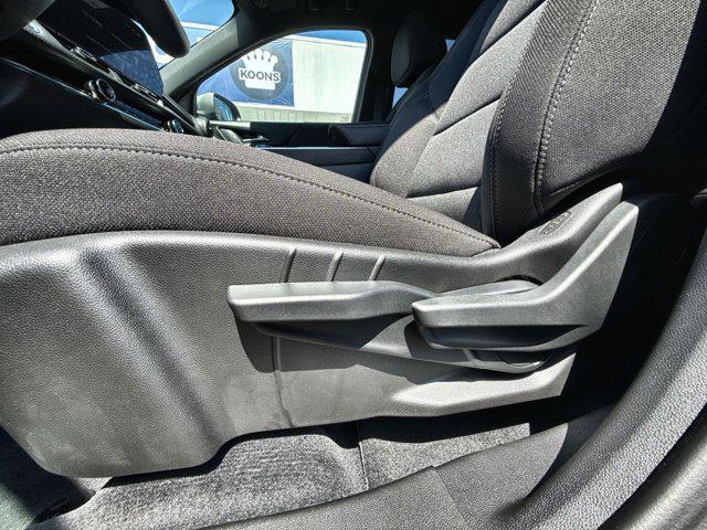 new 2026 Chevrolet Equinox car, priced at $25,608