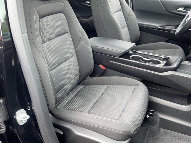 new 2025 Chevrolet Equinox car, priced at $30,890