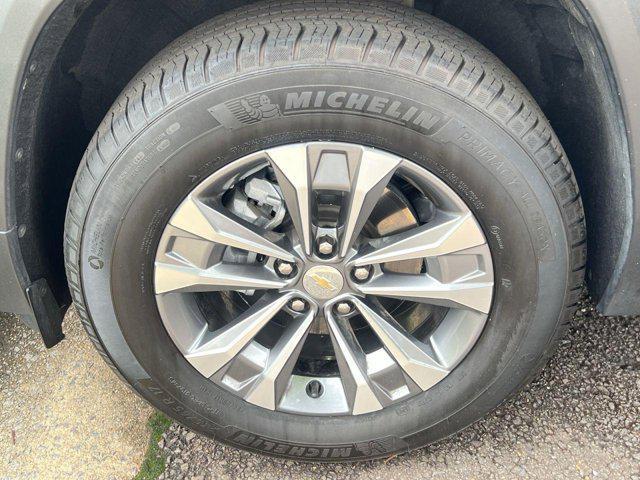 new 2025 Chevrolet Equinox car, priced at $30,890