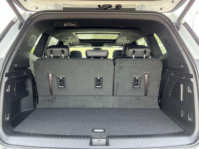 new 2025 GMC Acadia car, priced at $51,915