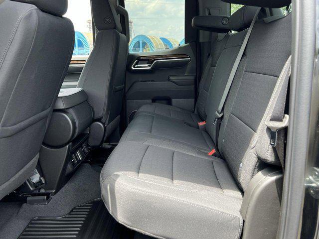 new 2025 GMC Sierra 1500 car, priced at $45,583