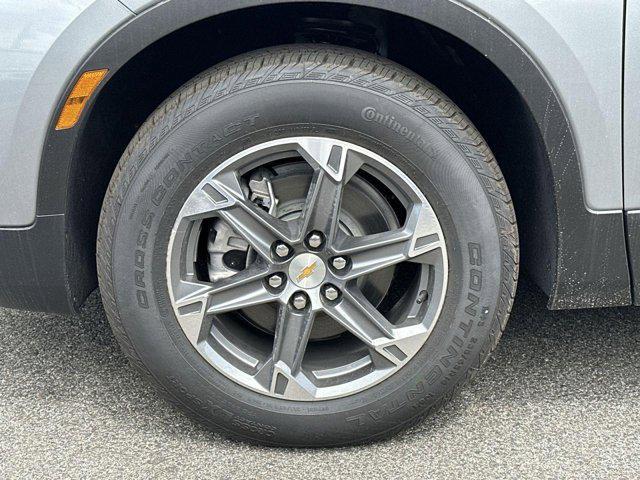 new 2025 Chevrolet Blazer car, priced at $32,995