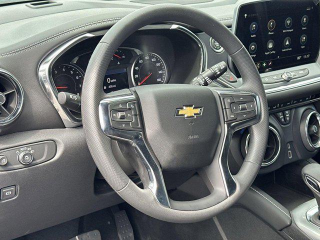 new 2025 Chevrolet Blazer car, priced at $32,995