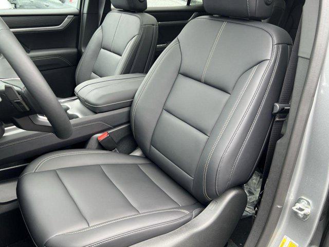 new 2025 GMC Acadia car, priced at $52,602