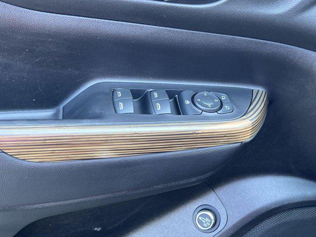used 2022 GMC Acadia car, priced at $28,000