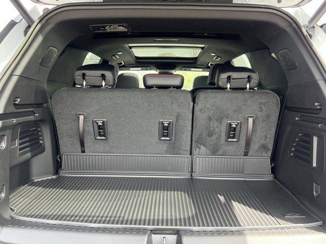 new 2025 Chevrolet Traverse car, priced at $54,678