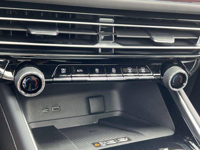 new 2025 Chevrolet Traverse car, priced at $54,678