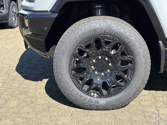 new 2025 GMC HUMMER EV Pickup car, priced at $97,965