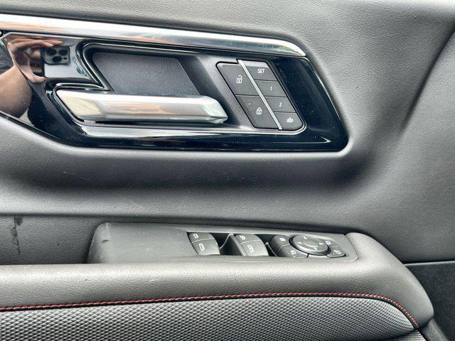 new 2025 Chevrolet Suburban car, priced at $76,533