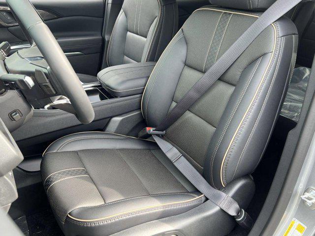 new 2025 Chevrolet Traverse car, priced at $54,295