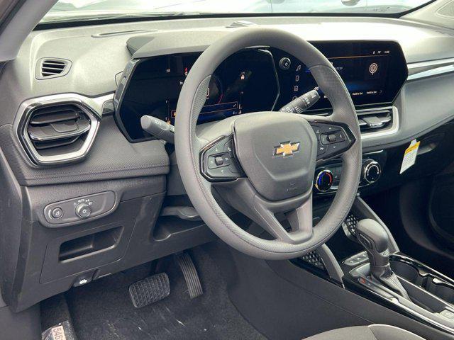 new 2025 Chevrolet TrailBlazer car, priced at $27,095