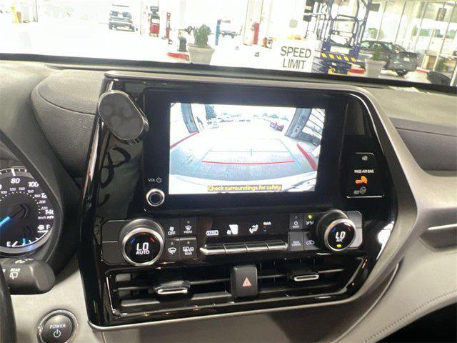 used 2023 Toyota Highlander Hybrid car, priced at $30,500