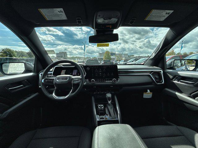 new 2025 GMC Canyon car, priced at $45,070