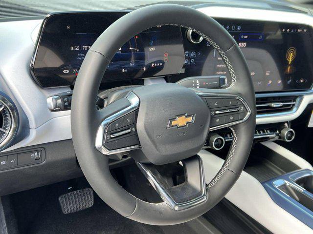 new 2025 Chevrolet Equinox EV car, priced at $39,590