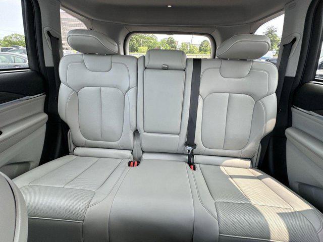 used 2022 Jeep Grand Cherokee car, priced at $34,500