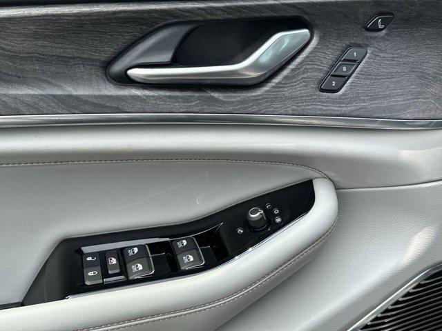 used 2022 Jeep Grand Cherokee car, priced at $34,500