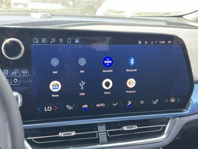 new 2025 Chevrolet Equinox EV car, priced at $45,190