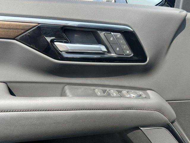 new 2025 Chevrolet Suburban car, priced at $92,911