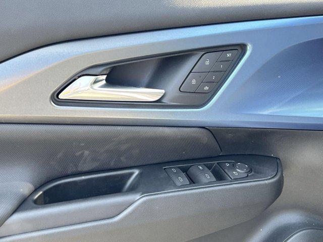 new 2025 Chevrolet Equinox EV car, priced at $49,990