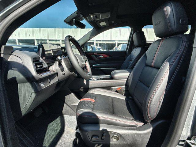 new 2026 Chevrolet Traverse car, priced at $59,005