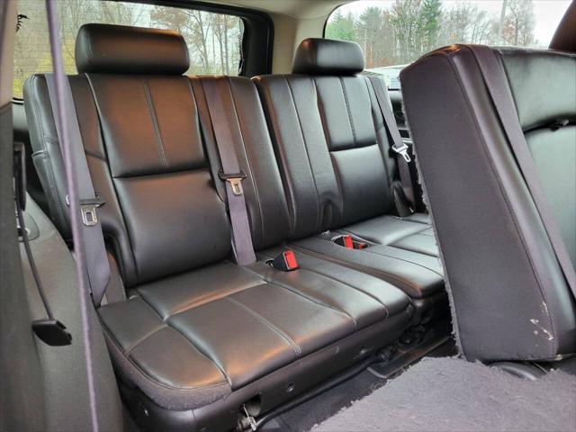 used 2011 Chevrolet Suburban car, priced at $9,400