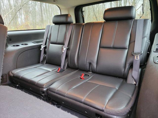 used 2011 Chevrolet Suburban car, priced at $9,400