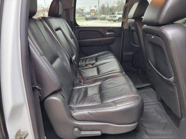 used 2011 Chevrolet Suburban car, priced at $9,400