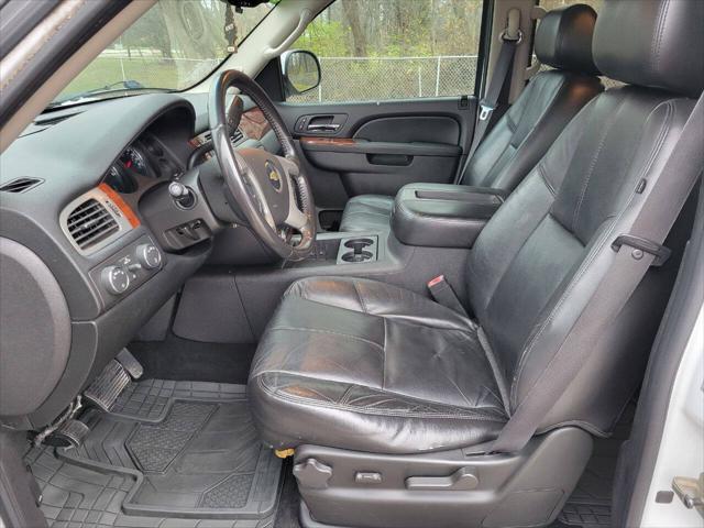 used 2011 Chevrolet Suburban car, priced at $9,400