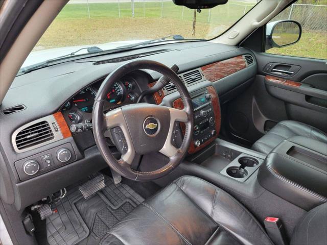 used 2011 Chevrolet Suburban car, priced at $9,400