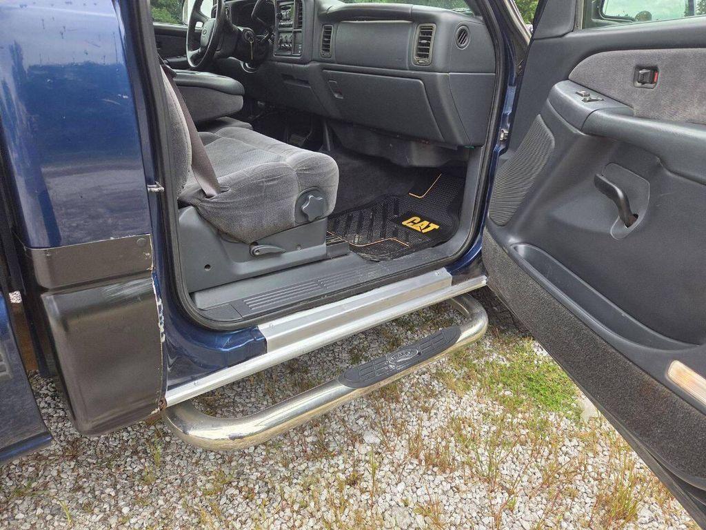 used 2002 Chevrolet Silverado 1500 car, priced at $3,900