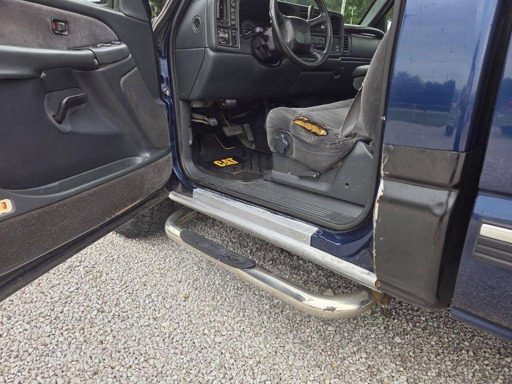 used 2002 Chevrolet Silverado 1500 car, priced at $3,900