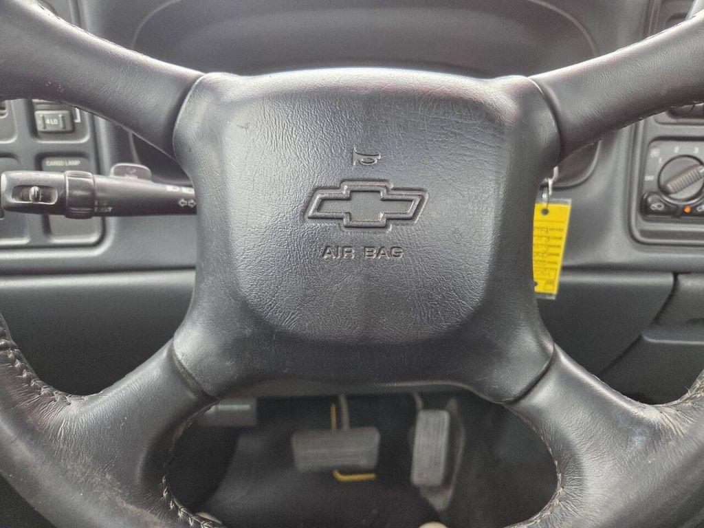 used 2002 Chevrolet Silverado 1500 car, priced at $3,900
