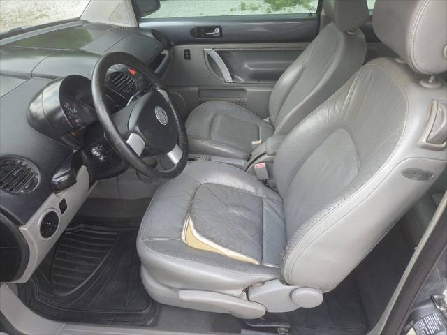 used 2004 Volkswagen New Beetle car, priced at $3,900