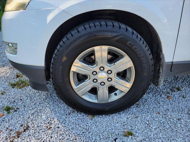 used 2010 Chevrolet Traverse car, priced at $5,500