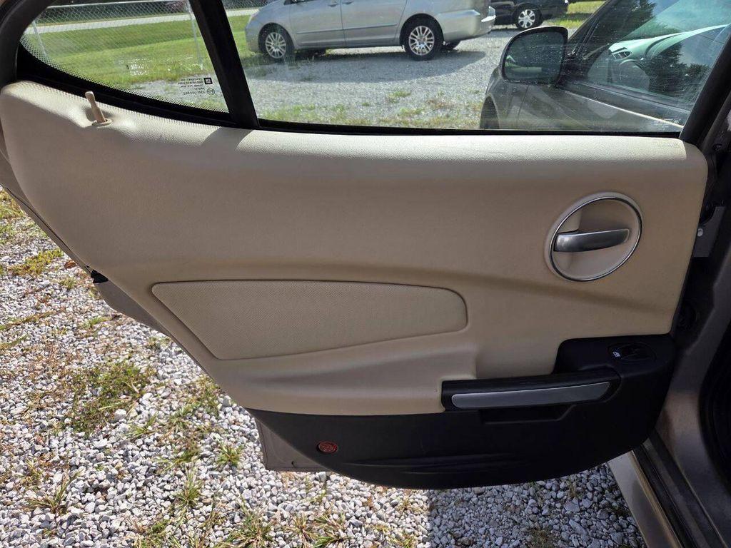 used 2006 Pontiac Grand Prix car, priced at $5,400