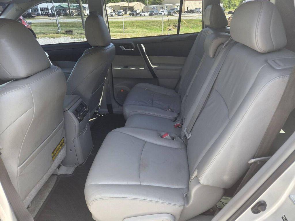 used 2008 Toyota Highlander Hybrid car, priced at $7,500